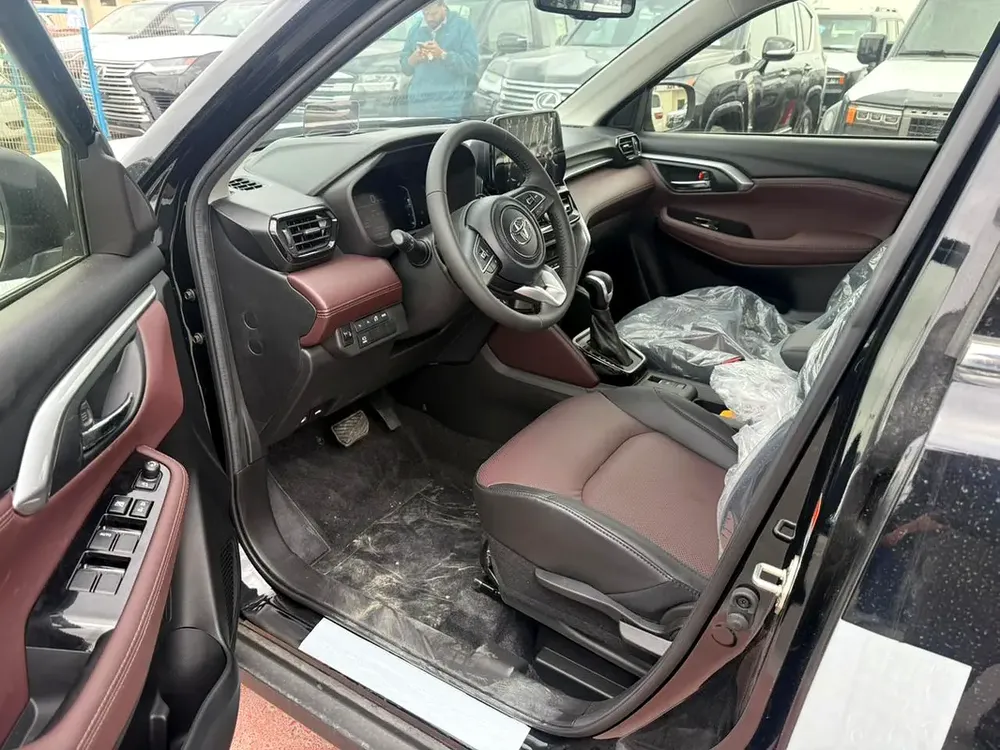 Toyota URBAN CRUISER Hatchback A/T 4X2 1.5 Petrol 26 - Image 8