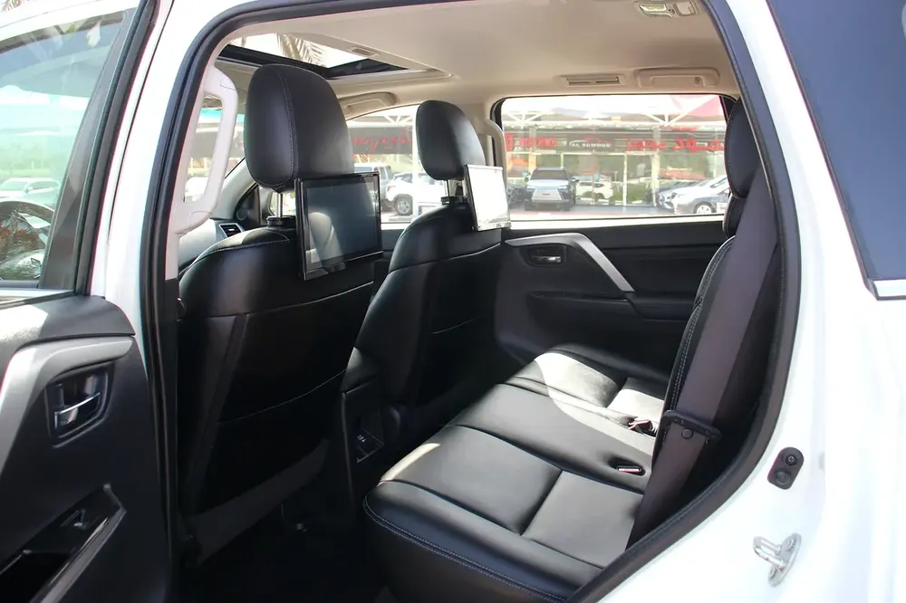 2023 Mitsubishi Montero Sport GLS 4WD Top Line | GCC! Bank loan can be arranged! - Image 9