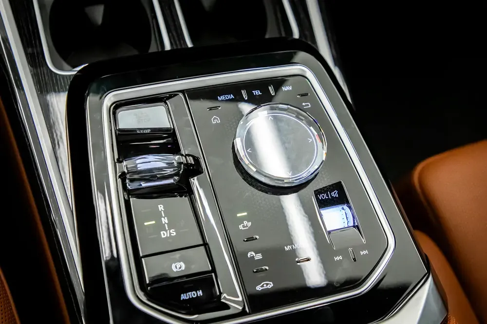 2023 | BMW 740i | SPORT | GCC | WARRANTY AND SERVICE CONTRACT | EXCELENT CONDITION | - Image 13