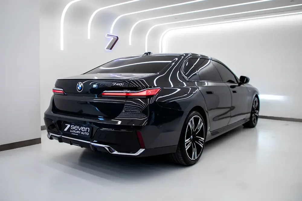 2023 | BMW 740i | SPORT | GCC | WARRANTY AND SERVICE CONTRACT | EXCELENT CONDITION | - Image 5