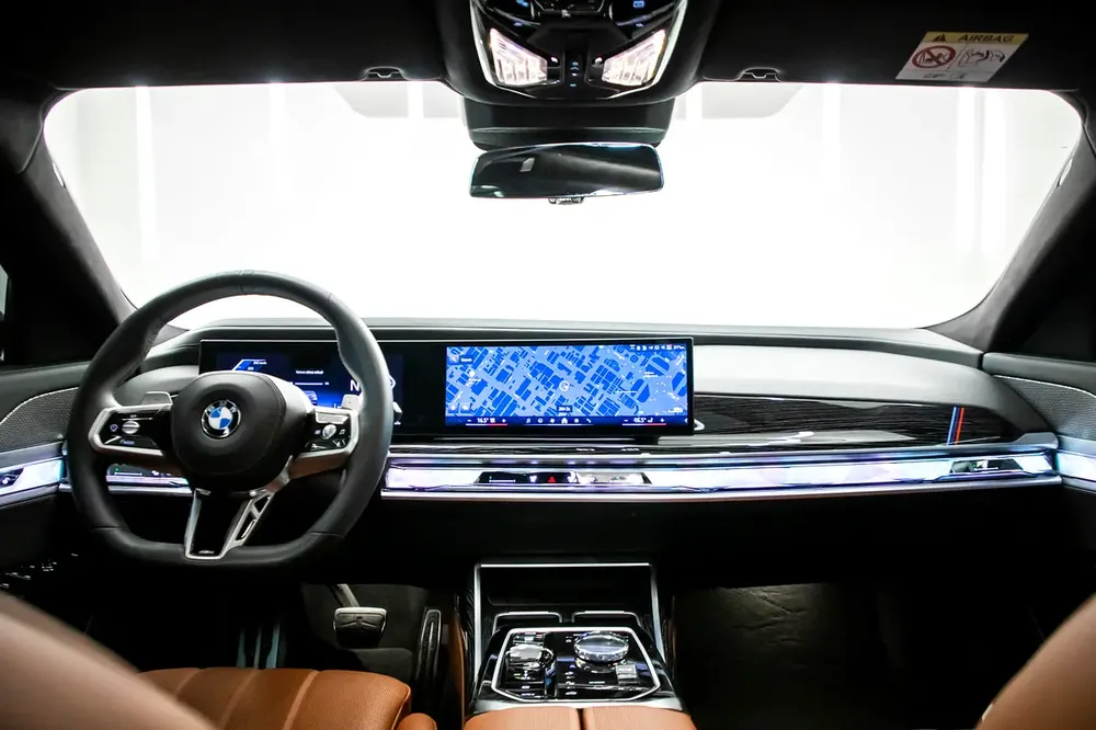 2023 | BMW 740i | SPORT | GCC | WARRANTY AND SERVICE CONTRACT | EXCELENT CONDITION | - Image 7