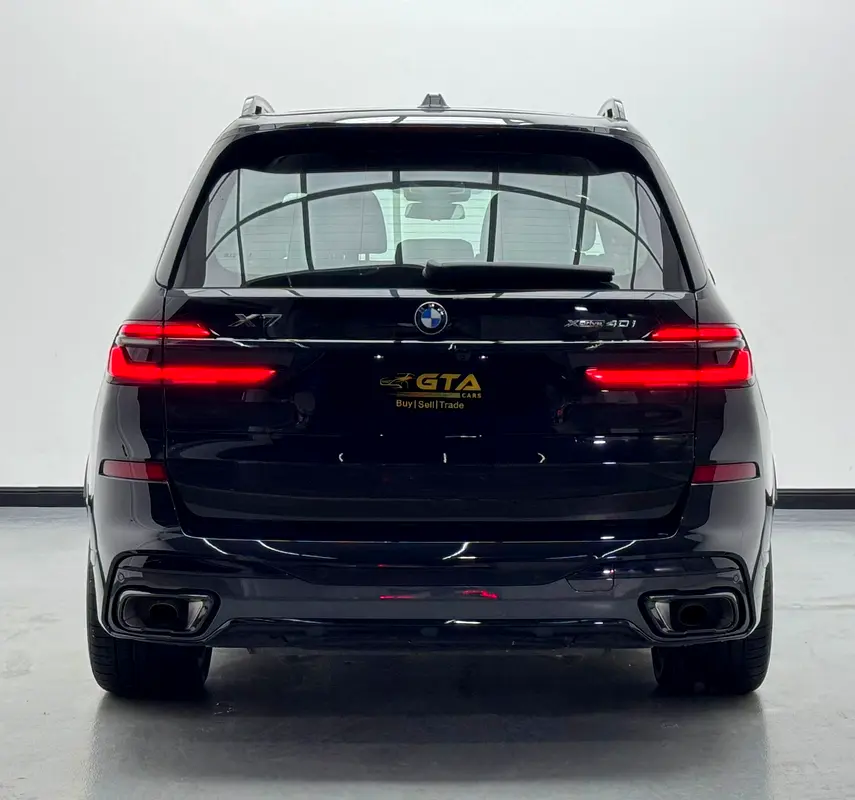 2025 BMW X7 xDrive40i M-Sport Pro, 2030 BMW Warranty + Service Pack, Low Km, Fully Loaded, GCC - Image 5