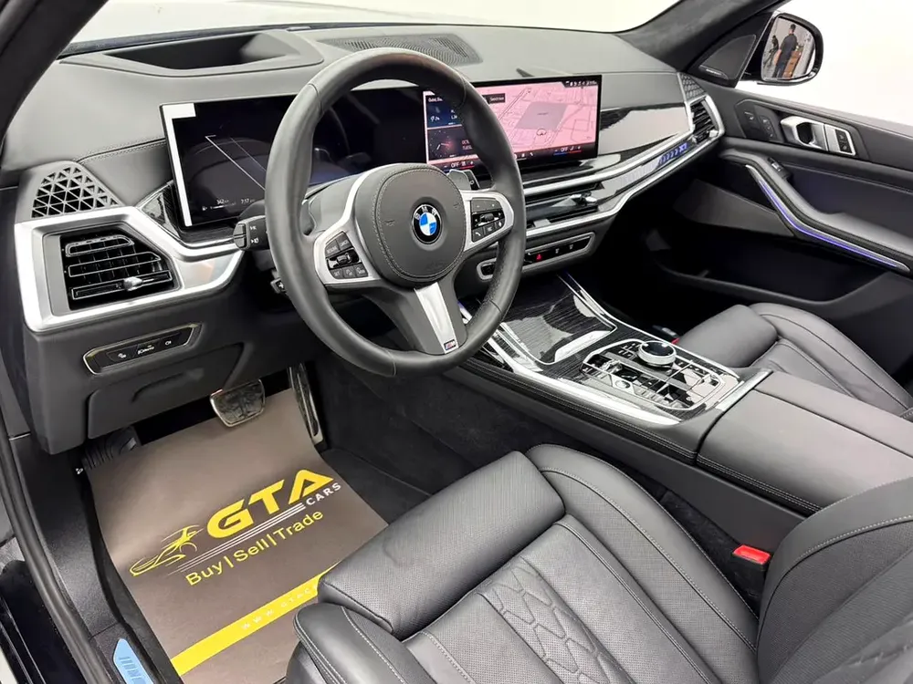 2025 BMW X7 xDrive40i M-Sport Pro, 2030 BMW Warranty + Service Pack, Low Km, Fully Loaded, GCC - Image 9