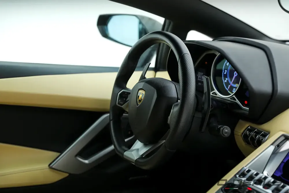 2014 Lamborghini Aventador LP 700-4 Roadster | GCC | Low Mileage | Iconic V12 | Fully Loaded - Image 14