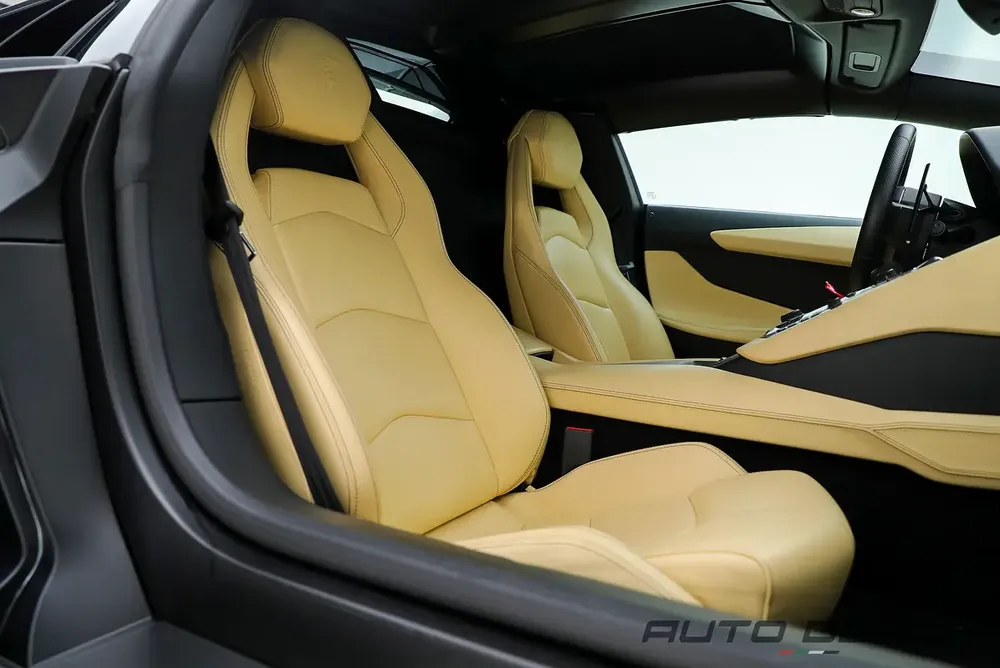 2014 Lamborghini Aventador LP 700-4 Roadster | GCC | Low Mileage | Iconic V12 | Fully Loaded - Image 20