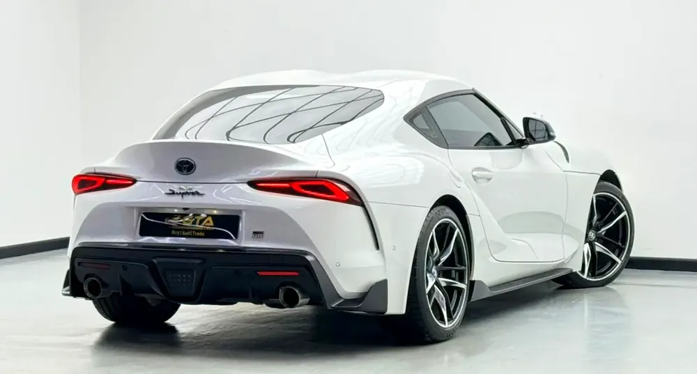 2021 Toyota Supra GR, Warranty, Full Toyota Service History, Very Low Km, Carbon Fiber Interior, GCC - Image 4