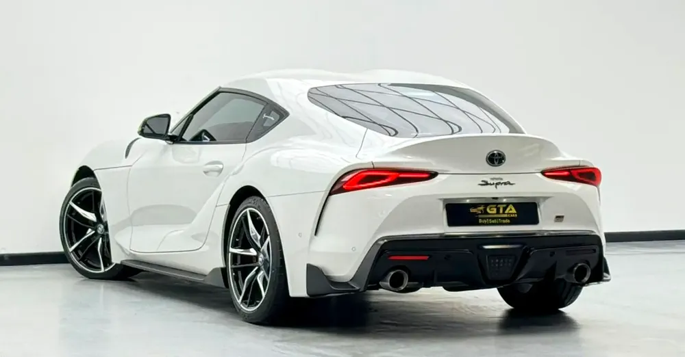 2021 Toyota Supra GR, Warranty, Full Toyota Service History, Very Low Km, Carbon Fiber Interior, GCC - Image 6