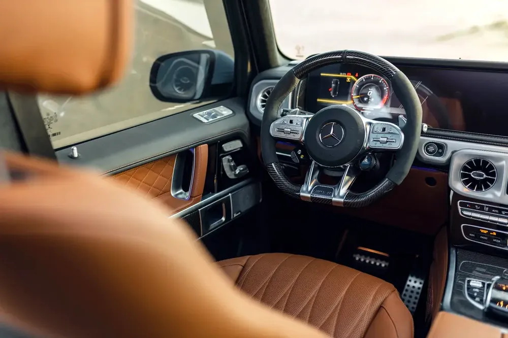 Mercedes G-63 AMG Manufactur 2022 - GCC Specs, Pristine Condition, Official Dealer Service History - Image 5