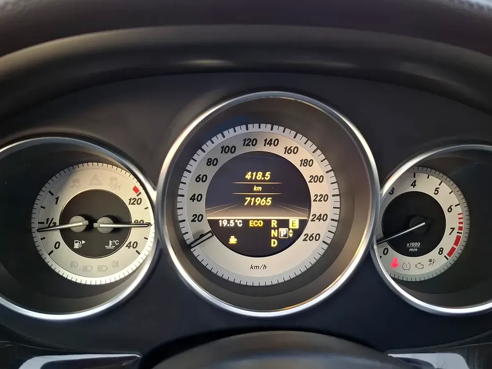 MERCEDES-BENZ CLS350 - Image 15
