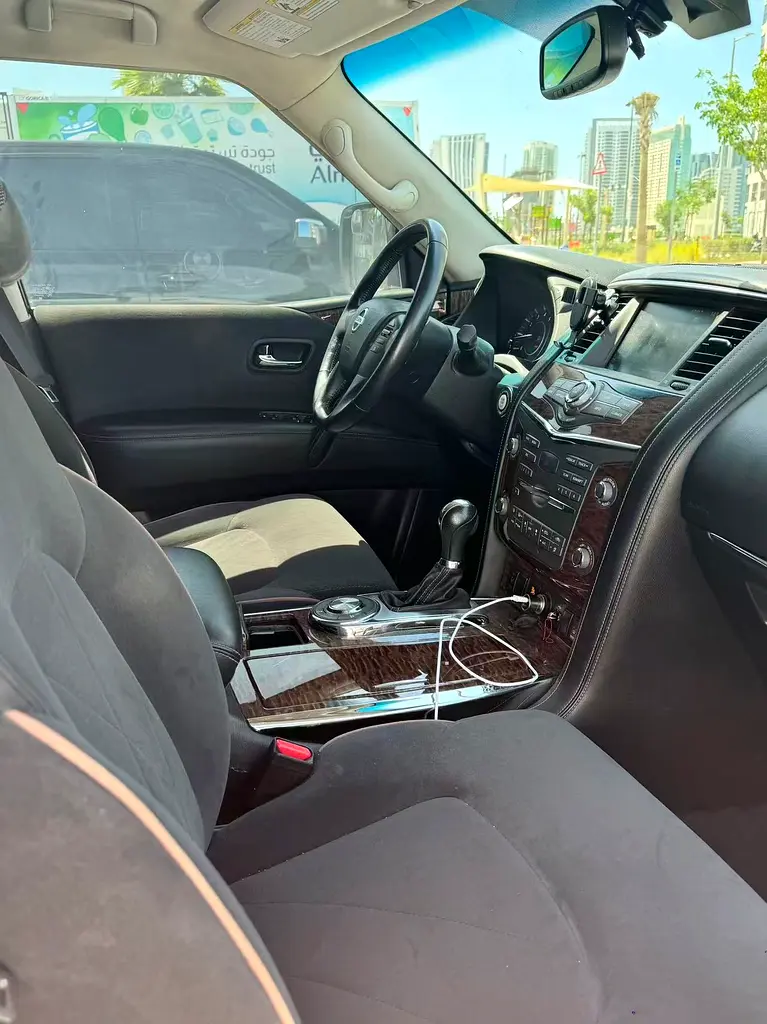 2019 Nissan Armada SE - American Specs - GCC Car - Image 8