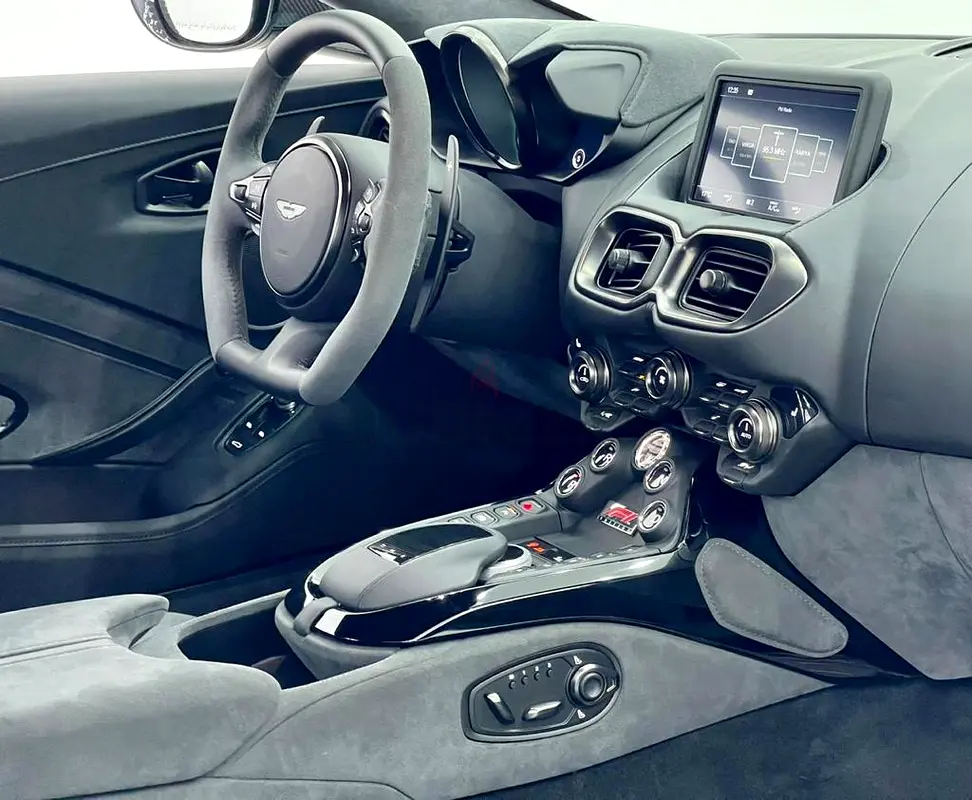 2022 Aston Martin Vantage F1 Edition | GCC | 18,000 km | - Image 12