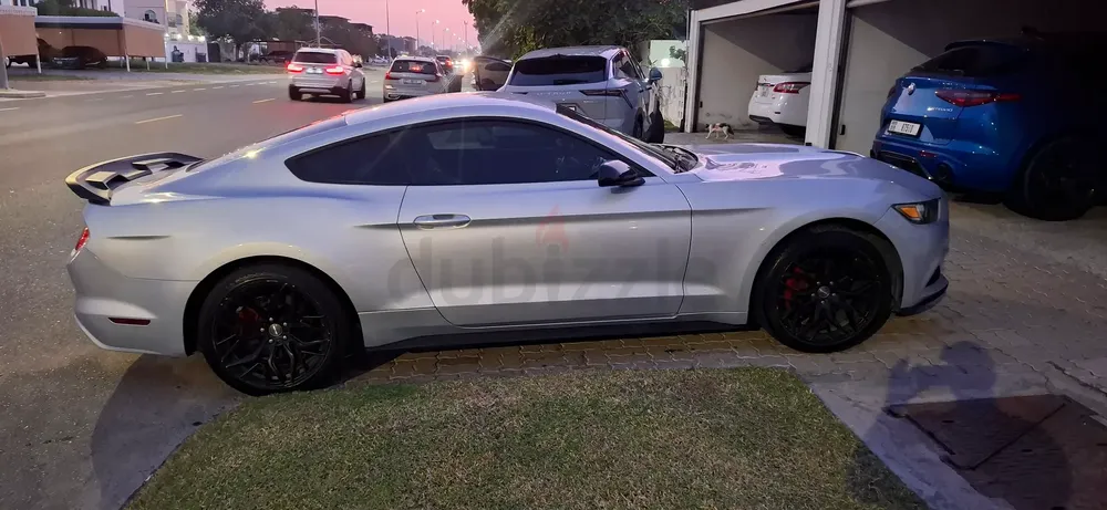Ford Mustang EcoBoost 2016 American Specs - Pristine Condition - Image 6