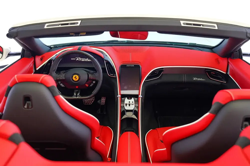 SERVICE TILL JULY 2032 | CARBON EXTERIOR | ROMA SPIDER - Image 12