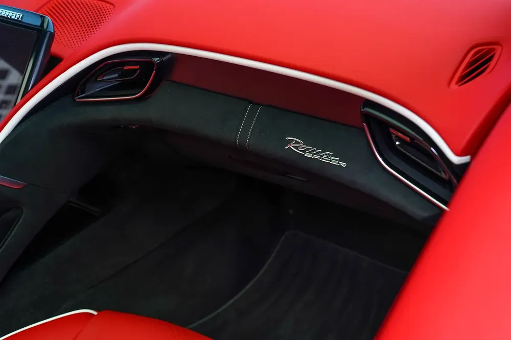 SERVICE TILL JULY 2032 | CARBON EXTERIOR | ROMA SPIDER - Image 13