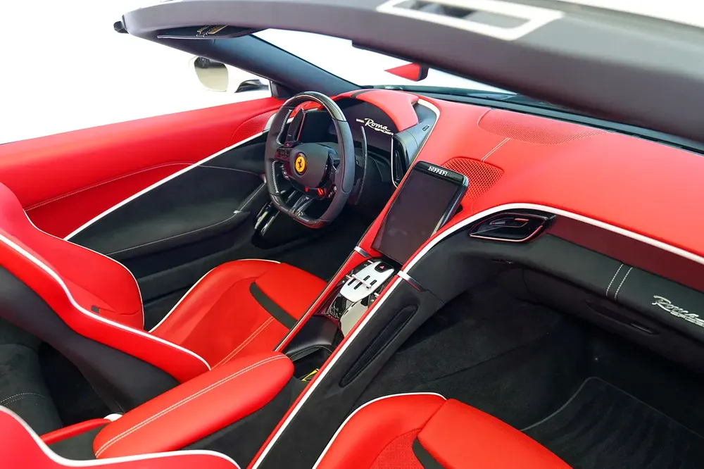 SERVICE TILL JULY 2032 | CARBON EXTERIOR | ROMA SPIDER - Image 14
