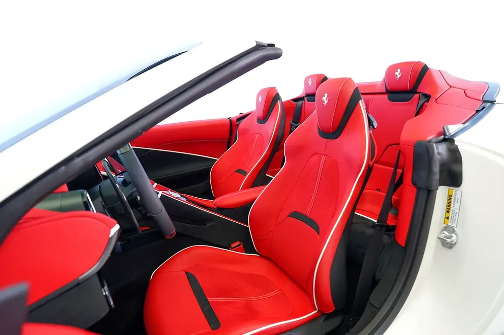 SERVICE TILL JULY 2032 | CARBON EXTERIOR | ROMA SPIDER - Image 16