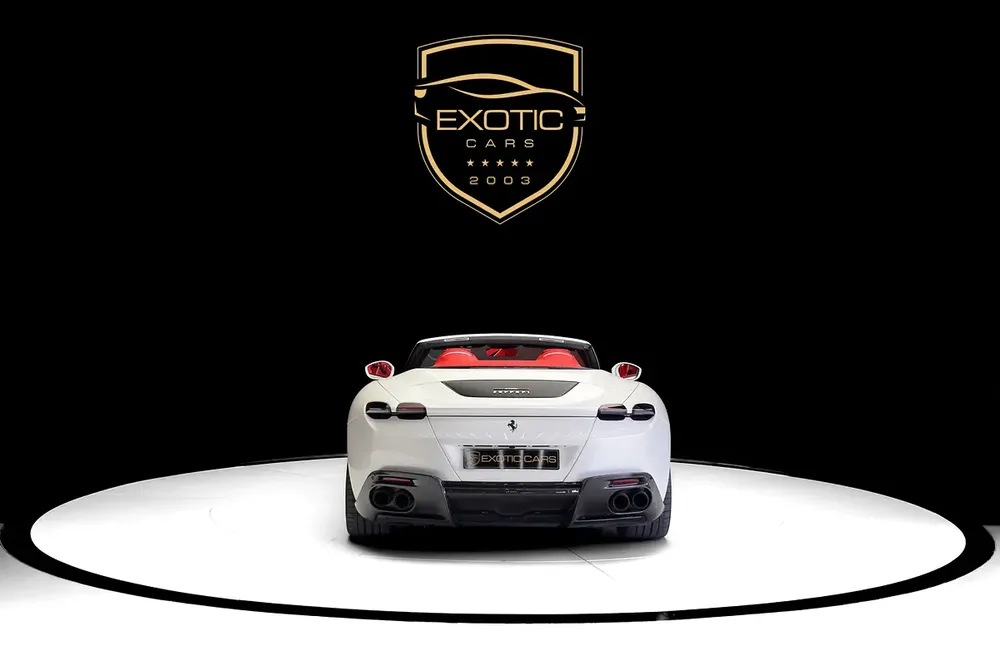 SERVICE TILL JULY 2032 | CARBON EXTERIOR | ROMA SPIDER - Image 5