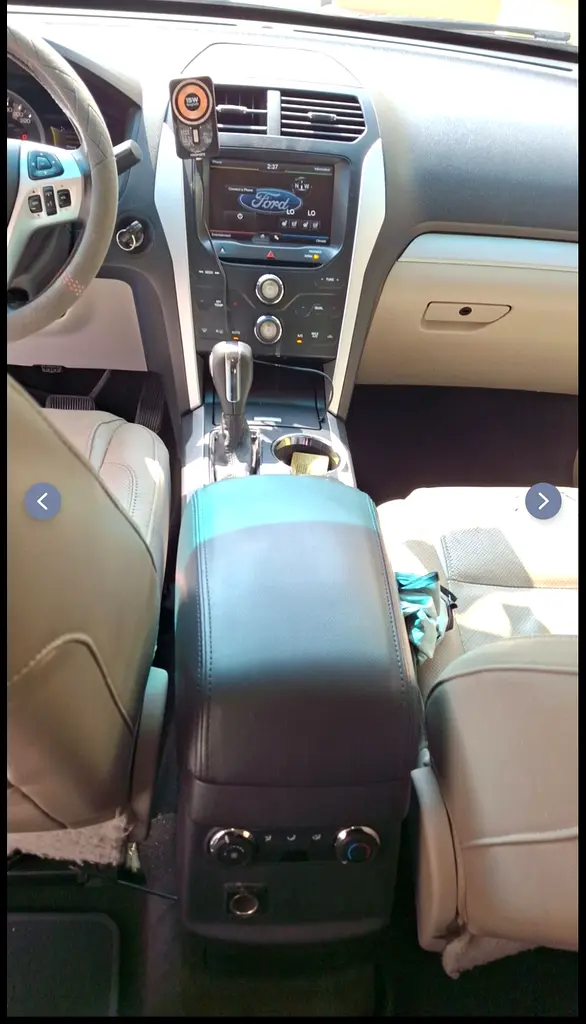 Ford Explorer 2015 XLT GCC Specs - Well Maintained - Image 9