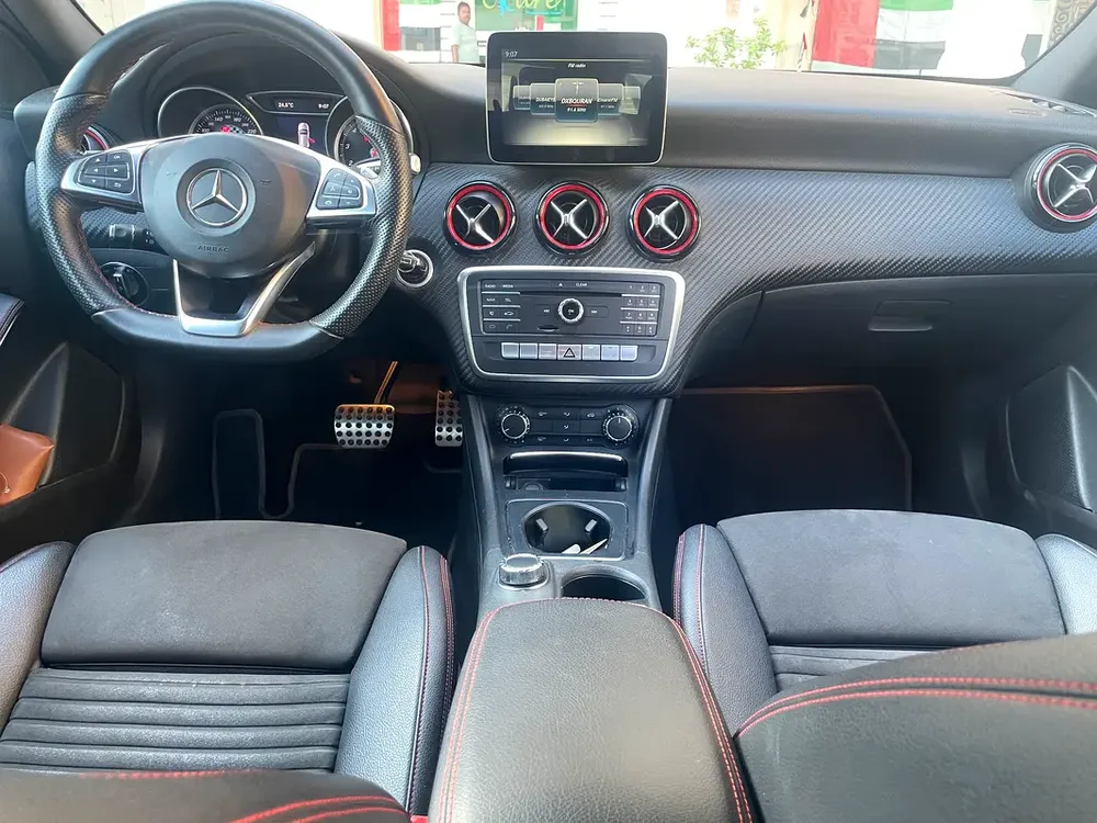 A250 AMG FULL SERVICE HISTORY FREE ACCIDENT - Image 10