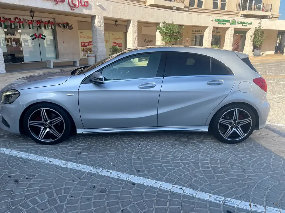 A250 AMG FULL SERVICE HISTORY FREE ACCIDENT - Image 7