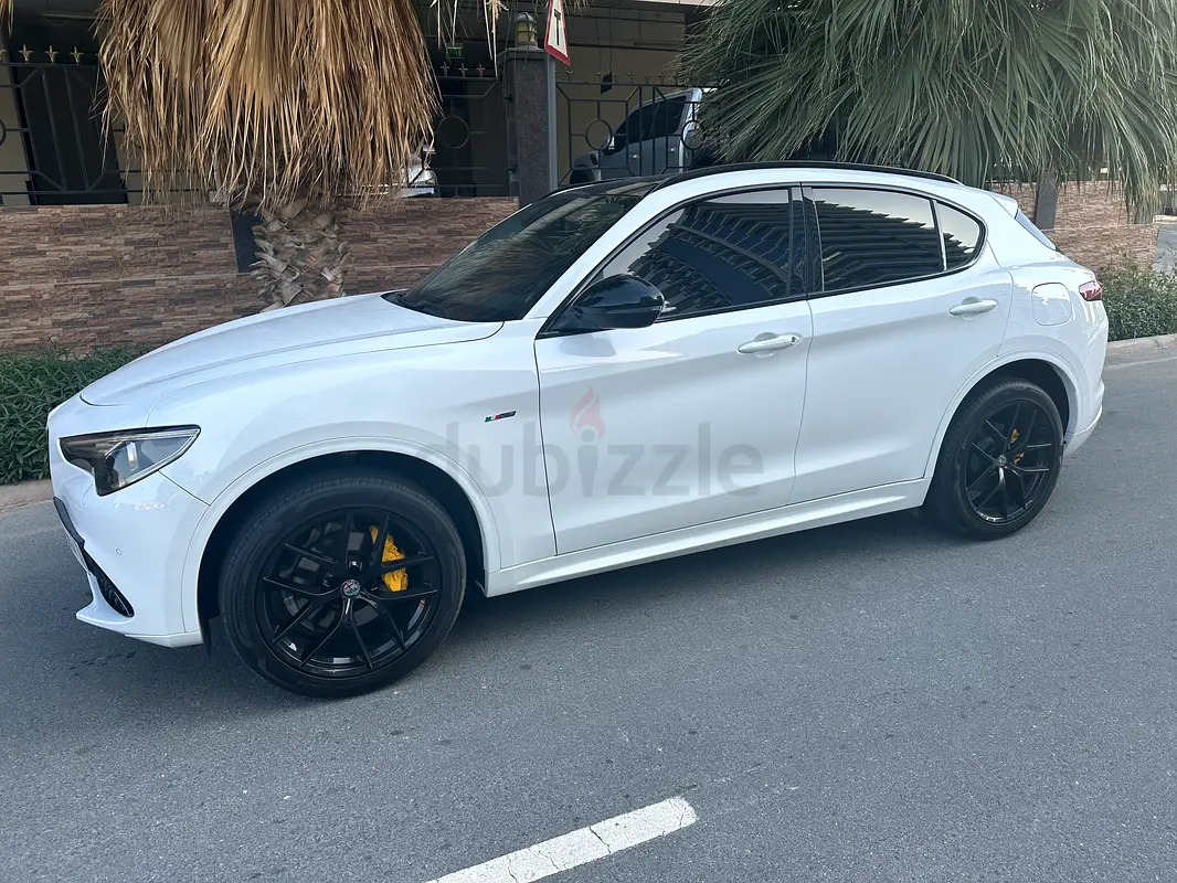 Alfa Romeo Stelvio Super 2020 GCC Specs