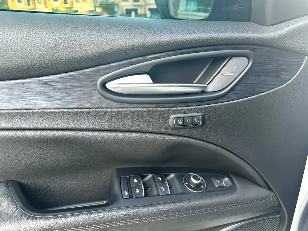Alfa Romeo Stelvio Super 2020 GCC Specs - Image 9