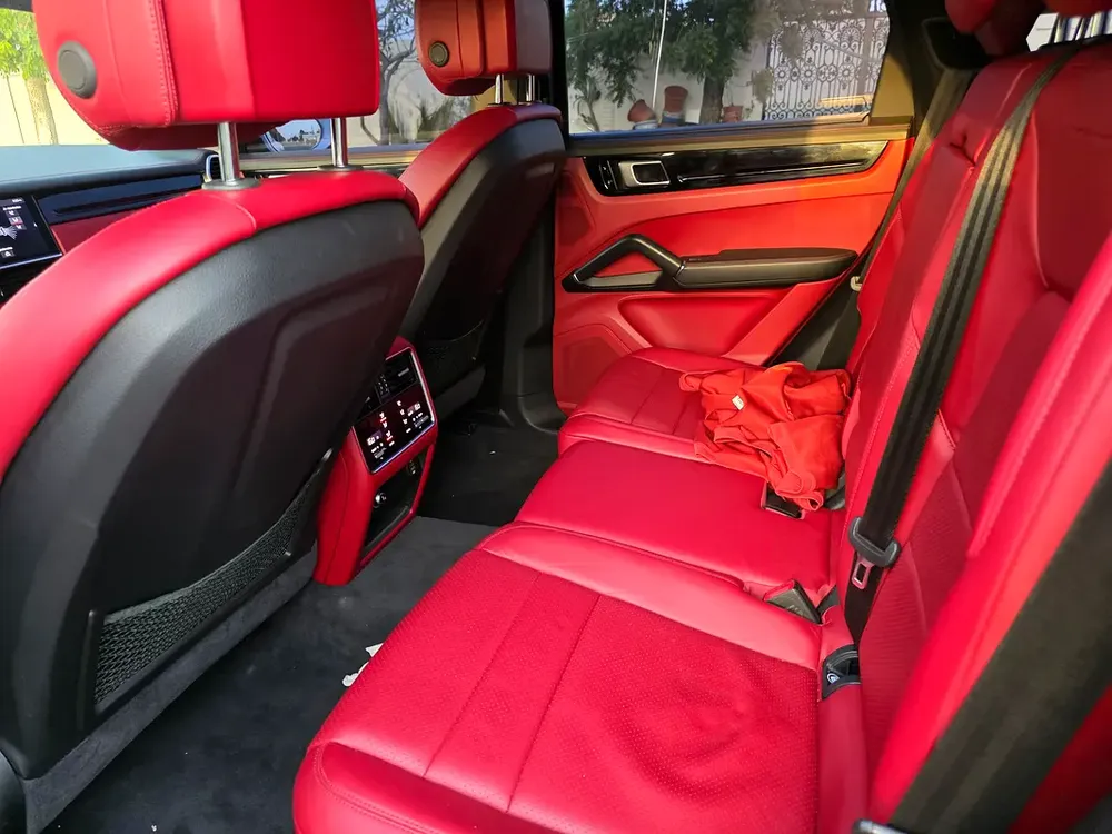 Porsche Cayenne Platinum Edition 2019 | GCC Specs | Low Mileage - Image 10