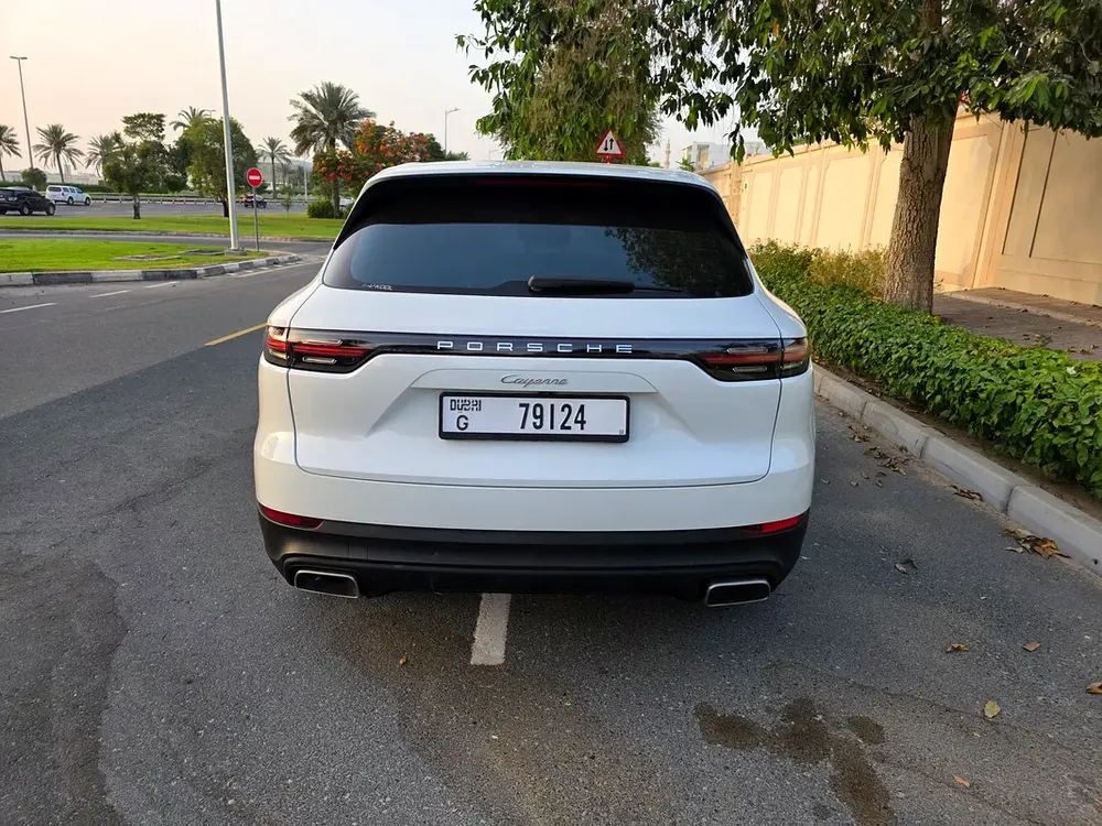 Porsche Cayenne Platinum Edition 2019 | GCC Specs | Low Mileage - Image 5