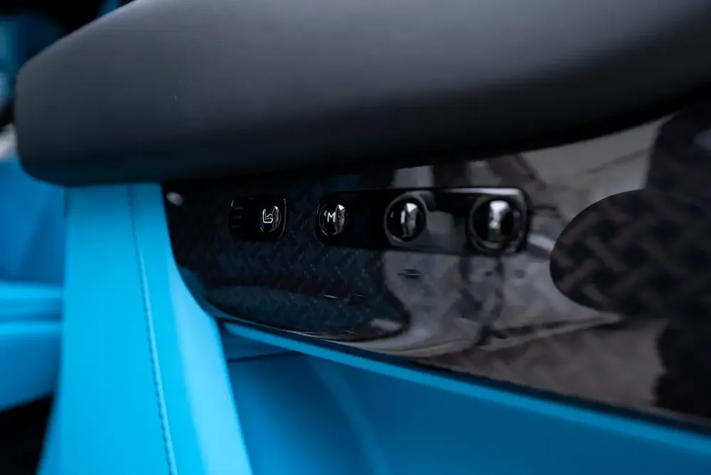 2026 ROLLS ROYCE CULLINAN |BLACK BADGE | GCC | CLOUD DESIGN INTERIOR | FULL OPTION - Image 17