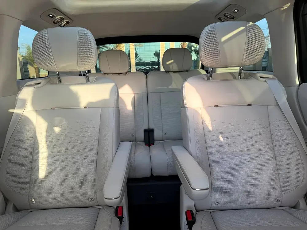 LynkCo 900 2.0 Ultra 2025 | Rotating seats | Brand New - Image 8