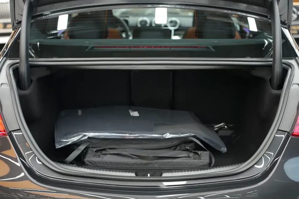 Mercedes-Benz C-Class C200 2026 (GCC Specs) - Image 19