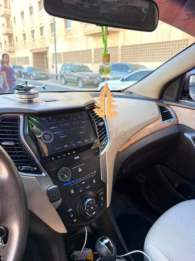 2015 Hyundai Santa Fe SE | GCC Specs | Well Maintained - Image 11