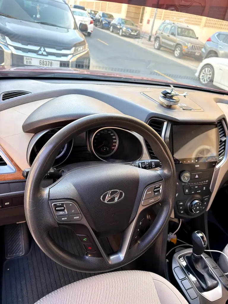 2015 Hyundai Santa Fe SE | GCC Specs | Well Maintained - Image 9