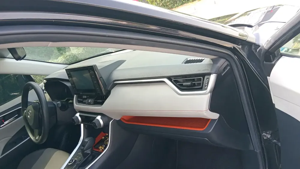 Toyota Rav 4 Fully Loaded Adventure 2020 GCC Specs Lady Driven - Image 12