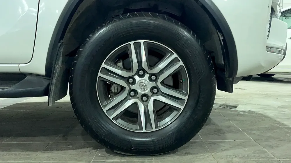 AED 1,322/month | 0 Downpayment | Free 3 Months Warranty | 30 Day Return | TOYOTA FORTUNER 2023 - Image 12