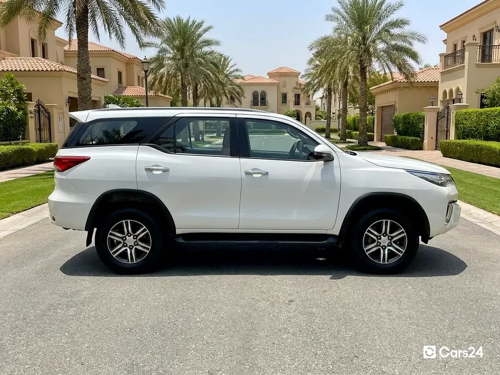 AED 1,322/month | 0 Downpayment | Free 3 Months Warranty | 30 Day Return | TOYOTA FORTUNER 2023 - Image 5