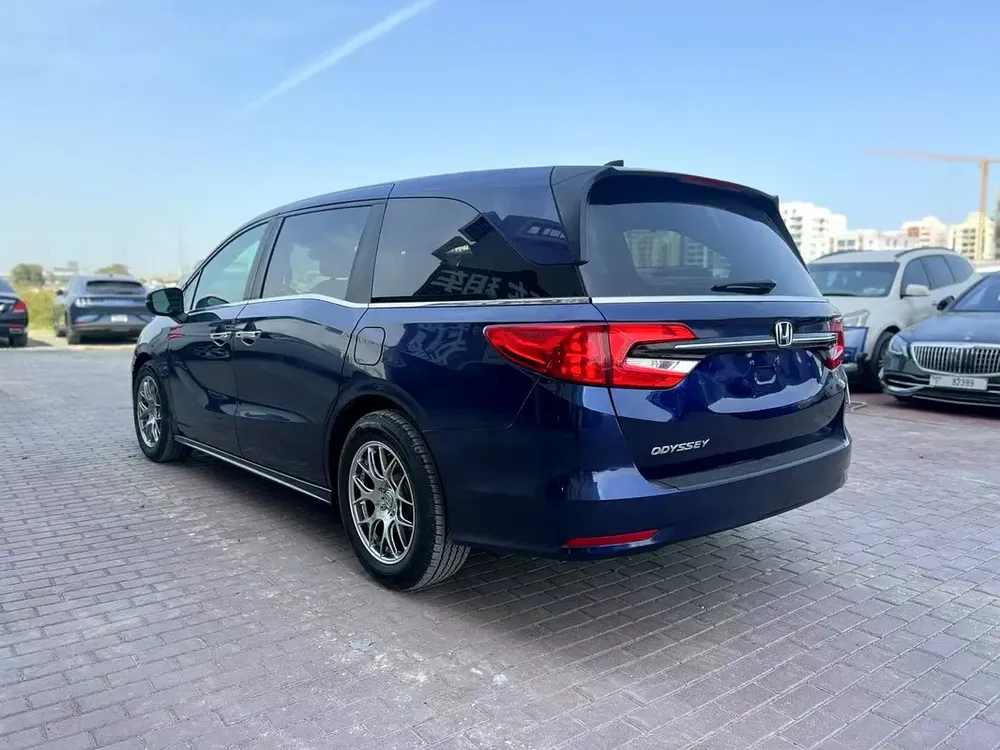 Honda Odyssey EX-L 2022, American Specs, Excellent Condition - Image 5