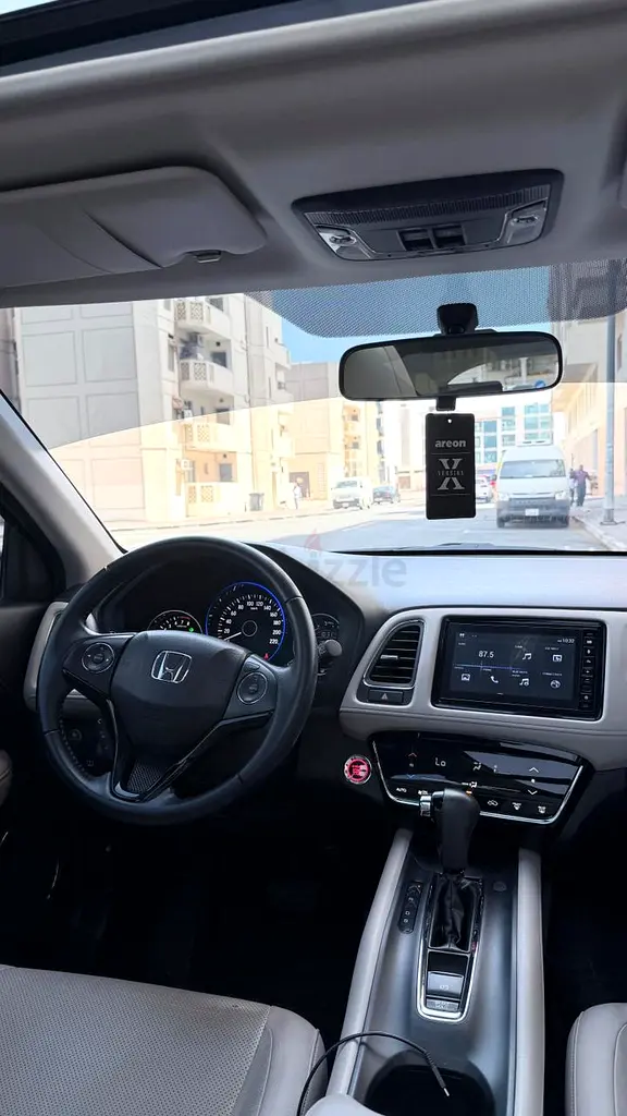 Honda HR-V EX 2021 | Single Owner | No Accidents | Full Options | Low KM - Image 9