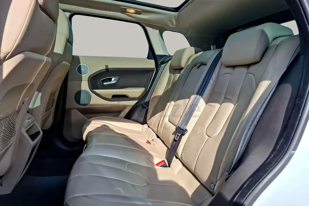 AED 3084/month | 2015 Land Rover Range Rover Evoque  | GCC Specs | Ref#422281 - Image 12