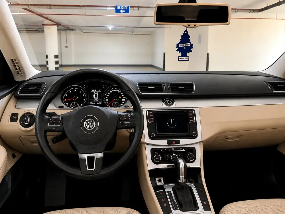 2016 VOLKSWAGEN CC GCC SPECS IN EXCELLENT CONDITION - Image 12