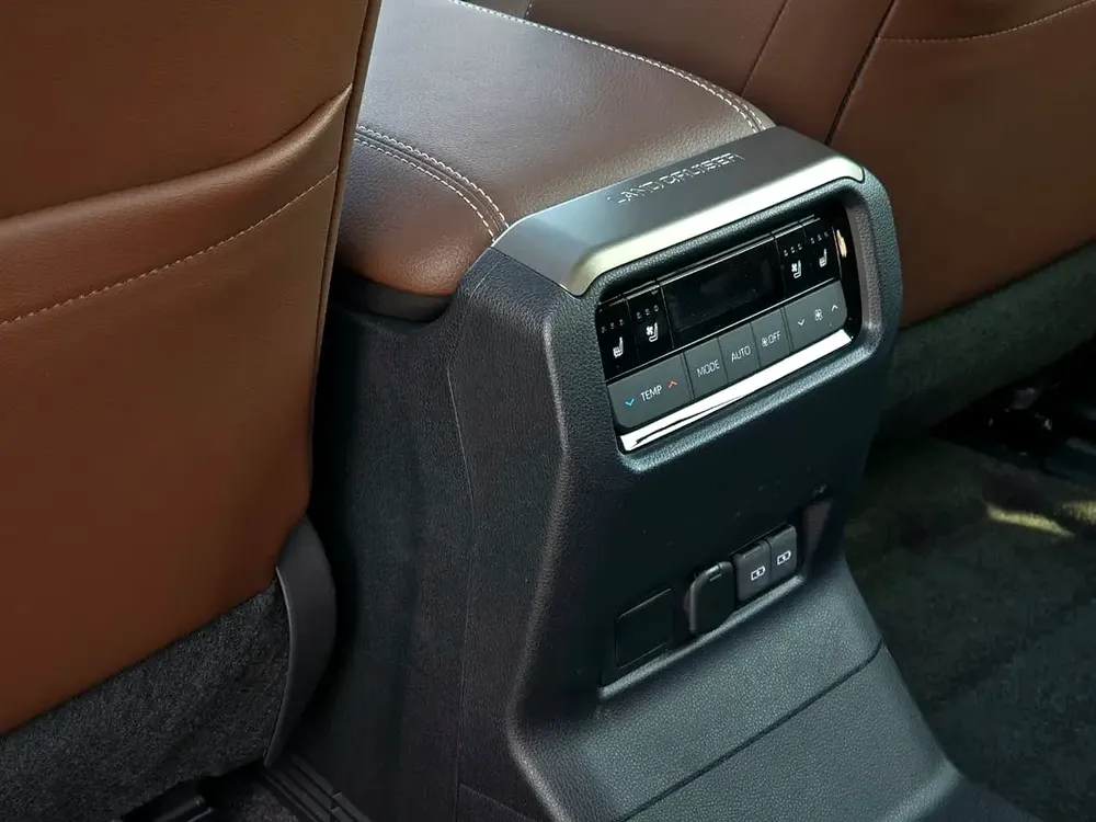 Toyota Prado Adventure 2024, GCC Specs - Brand New! - Image 14