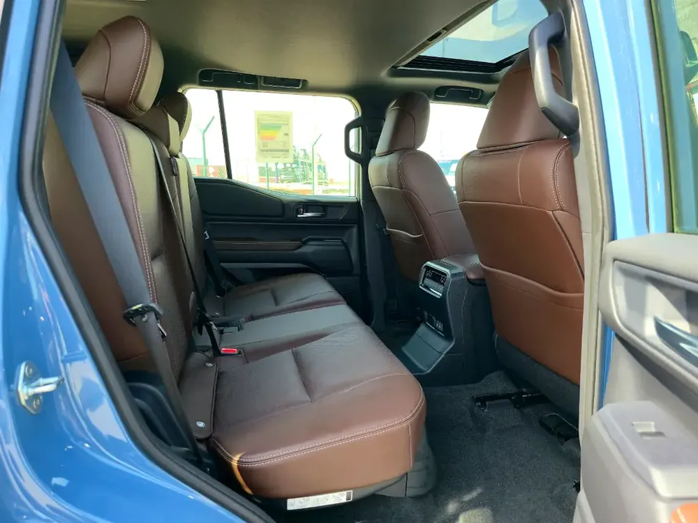 Toyota Prado Adventure 2024, GCC Specs - Brand New! - Image 17