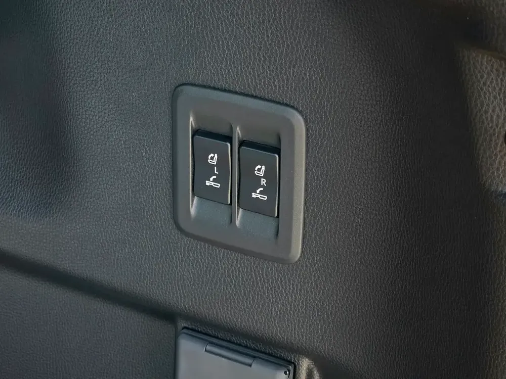 Toyota Prado Adventure 2024, GCC Specs - Brand New! - Image 20