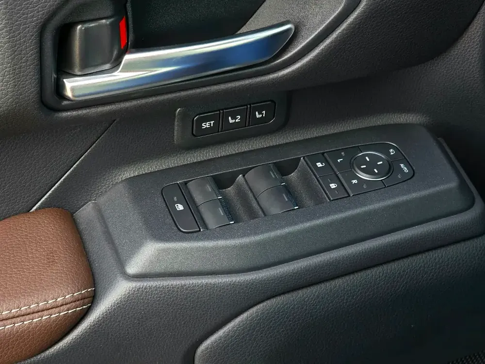 Toyota Prado Adventure 2024, GCC Specs - Brand New! - Image 5