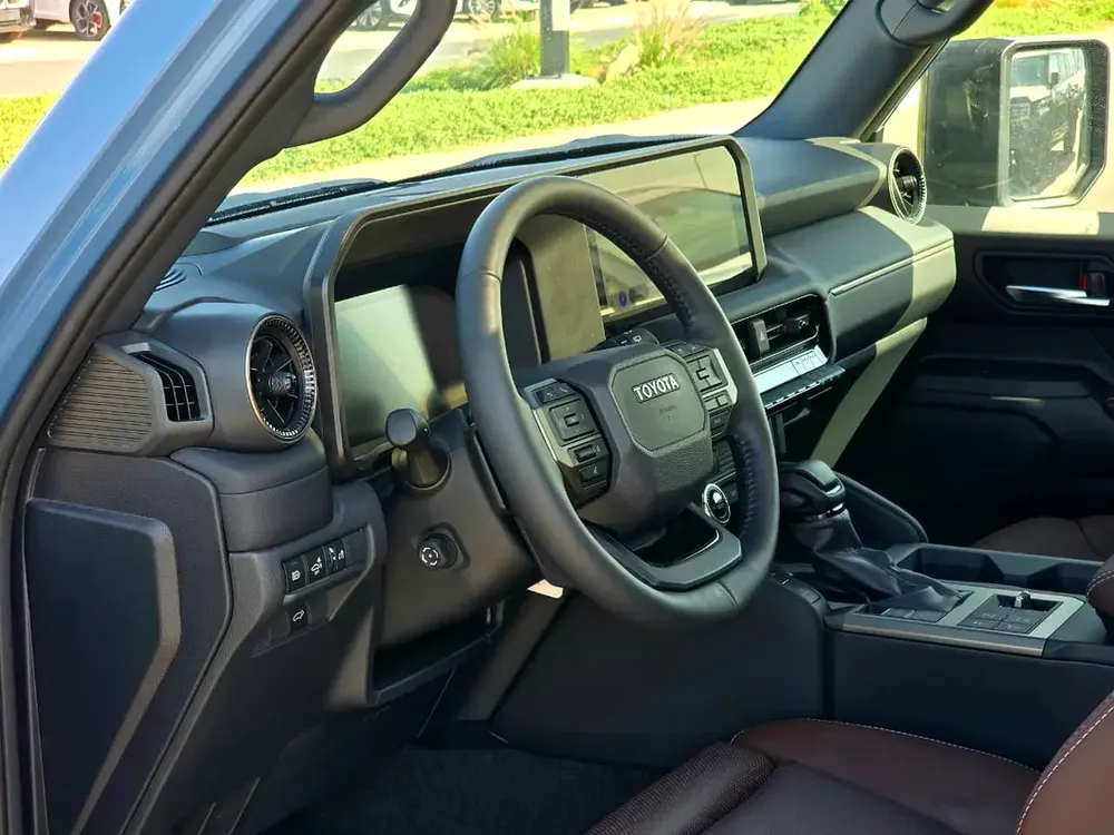 Toyota Prado Adventure 2024, GCC Specs - Brand New! - Image 8