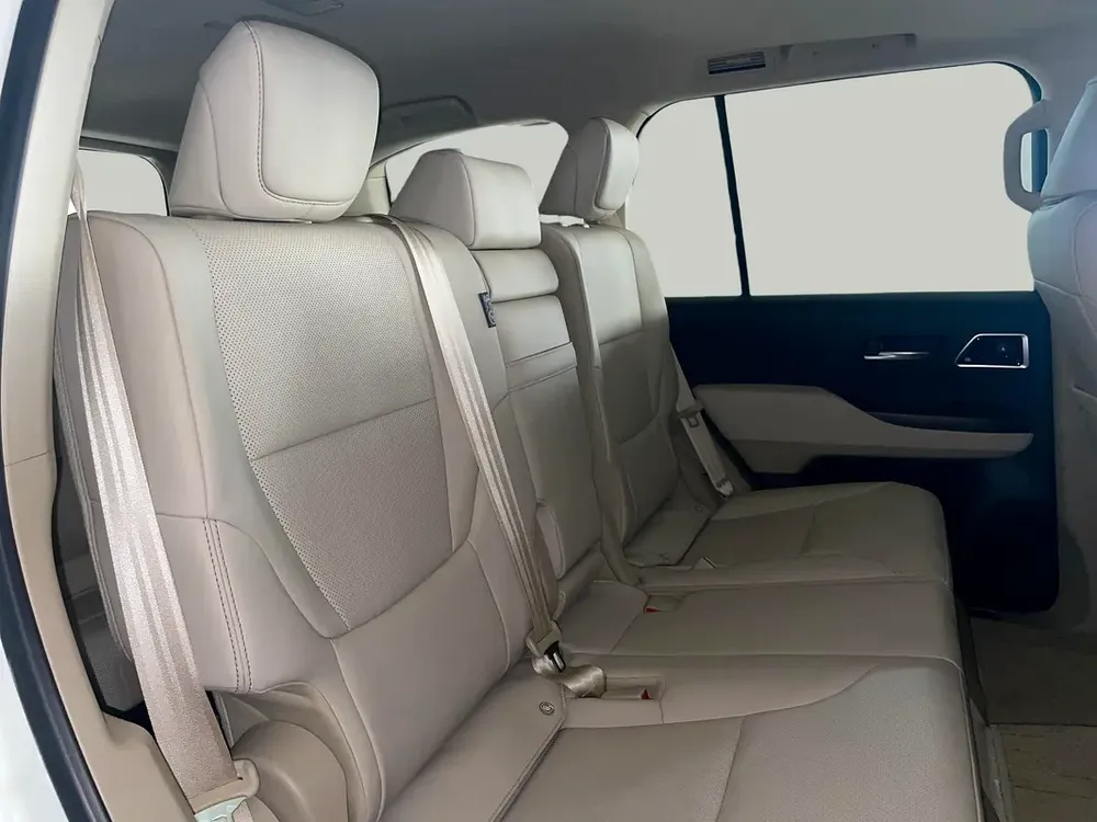 AED 4,331/month | Manufacturer Warranty | Service History | 30 Day Return | TOYOTA LAND CRUISER 2025 - Image 10