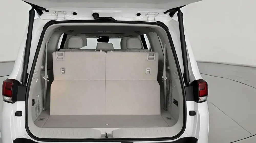 AED 4,331/month | Manufacturer Warranty | Service History | 30 Day Return | TOYOTA LAND CRUISER 2025 - Image 11