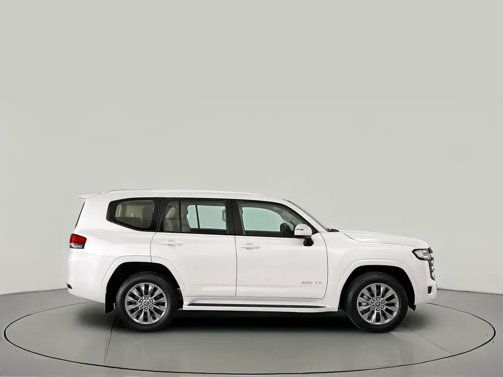 AED 4,331/month | Manufacturer Warranty | Service History | 30 Day Return | TOYOTA LAND CRUISER 2025 - Image 5