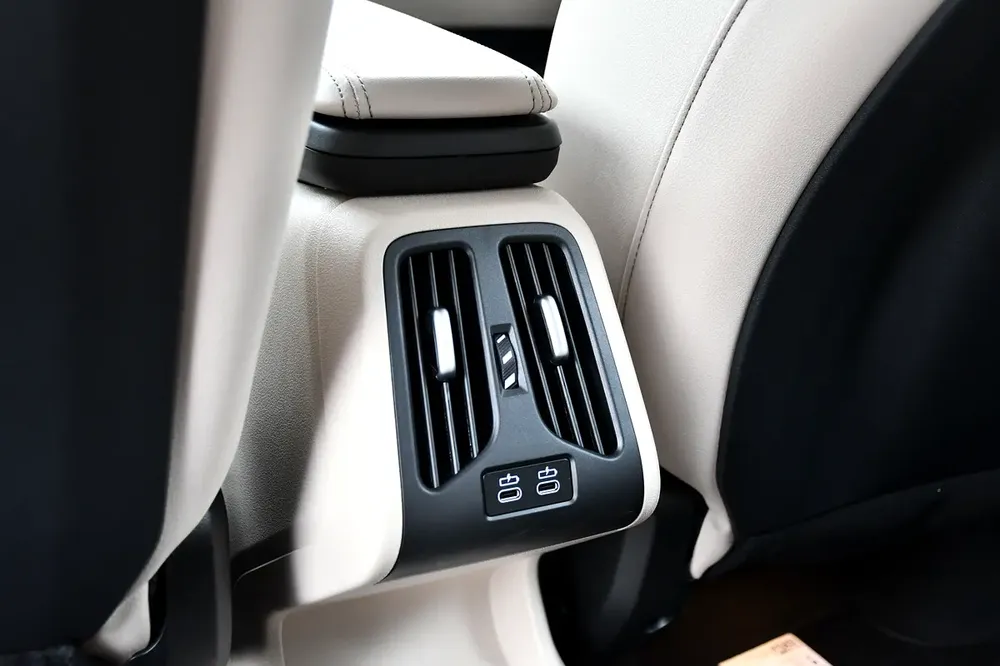BMW X2 M KIT  S DRIVE 18I  2025 MODEL 2 YEARS  WARRANTY - Image 19