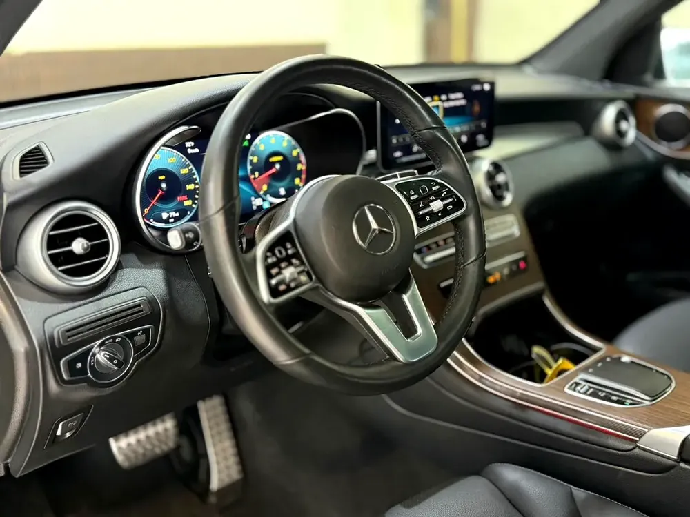 1,675 AED Monthly II Mercedes GLCC300 2022  II 0% Down Payment  II Still Under Warranty to 2027 - Image 12